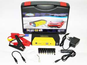        car jump starter 16800mAh 2USB+ 1020  - 