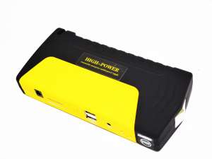        car jump starter 16800mAh 2USB+ 1020 