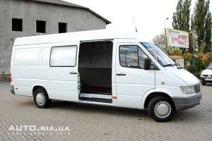       . Mercedes sprinter - 