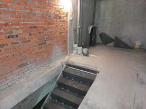   , , 215000 $ - 