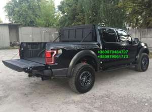   .   Ford F 150 Raptor.