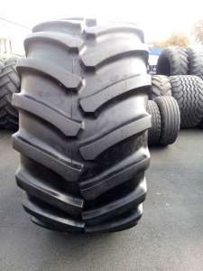    /  GoodYear 900/60R32 /