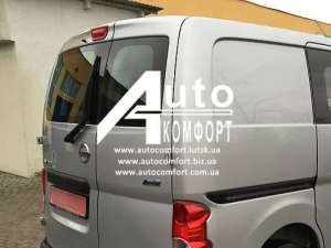   ( )  Nissan NV200 ( NV200) - 