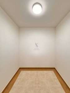   , , 11500 $ - 
