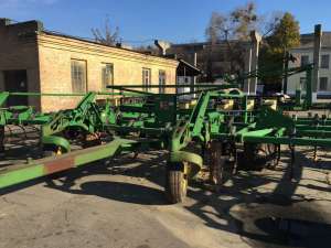   .  2210.   John Deere. .