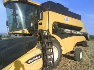     3180 Harvest   New Holland CS520