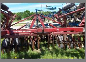   .  CASE IH International 490. - 