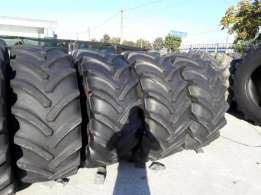  /   JD  600/70R30   710/70R42.