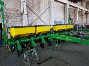     John Deere 7200 - 