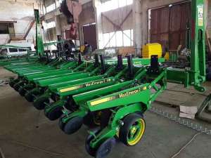     John Deere 7200