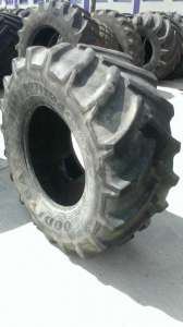  /   JOHN DEERE GoodYear 600/65R28