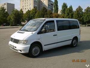     Mercedes Vito 8 .