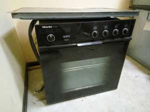   +   Miele H214 - 