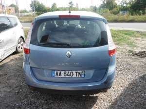     Renault Scenic - 