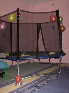     TRAMPOLINY - 