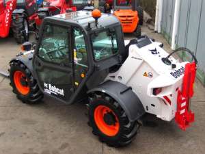 .   Bobcat T 2556 TURBO 4x4x4 - 6m / 2.5t.