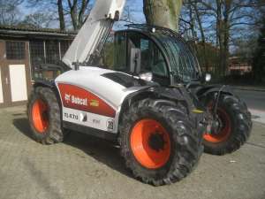 .   Bobcat TL 470. - 