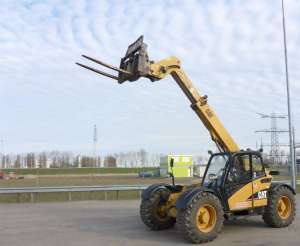    Caterpillar TH220B 4x4 (832)