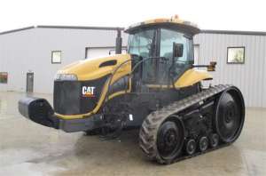 .   Challenger MT755. - 