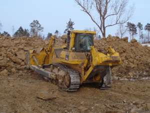    Dressta TD-25G-1 (2300) (41 )Komatsu D85-A21 (1800)(33)-2 ,Komatsu D155-1 (2300)(39) (  