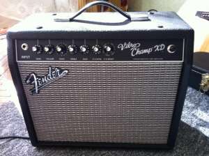    Fender VIBRO CHAMP XD 5 - 