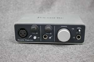    Focusrite iTrack Solo