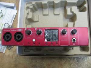    Focusrite Scarlett 18i6 - 