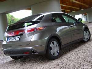  .  Honda Civic     - 