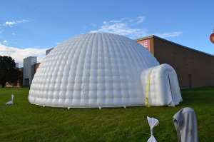    Igloo inflatable tent  