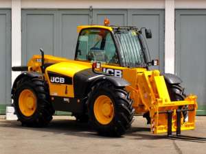 .   JCB 530 - 70 4x4x4 - 7.0m / 3.0t.