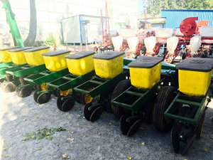    John Deere-7200, - 