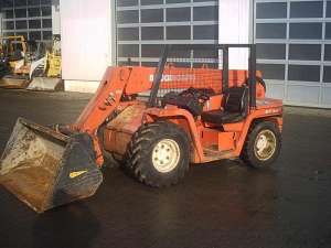 .   Manitou BT 420.