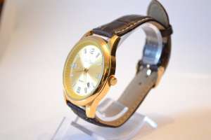    Omega Quartz (Gold),