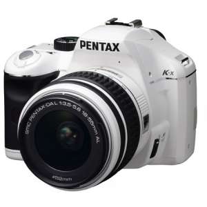    Pentax K-x White + DA L 18-55mm!!
