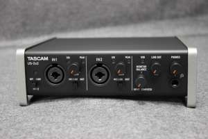    TASCAM US-2X2 - 