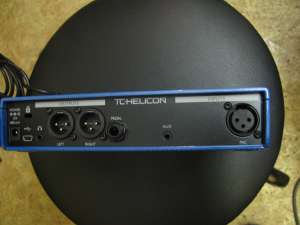    TC Helicon VoiceLive Play