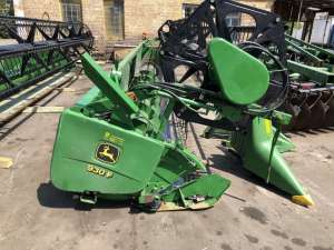   9  John Deere 930