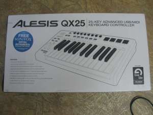  - Alesis QX25