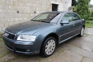   Audi A8    - 