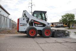   BOBCAT S570