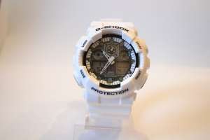   Casio G-shock (White)