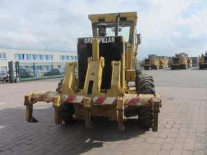   CAT 140 H 2001 