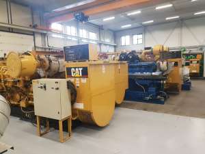 /  Caterpillar 3516, 2004 . . 1 000 , 