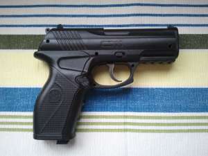   Crosman - 