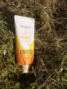   deoproce uv defence sun protector spf50 pa