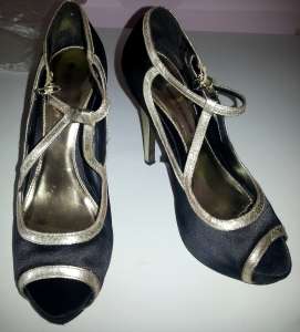   Dorothy Perkins . 38 . 300 .