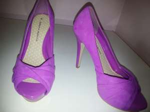   Dorothy Perkins . 38 . 900 . - 