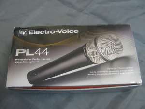   Electro Voice PL44 - 