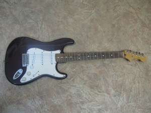   Fender Standard Stratocaster (Mexico 2000)