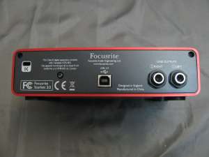   Focusrite SCARLETT 2i2